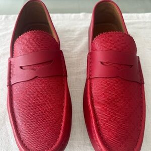 GUCCI MEN LOAFER- MINIMAL USED